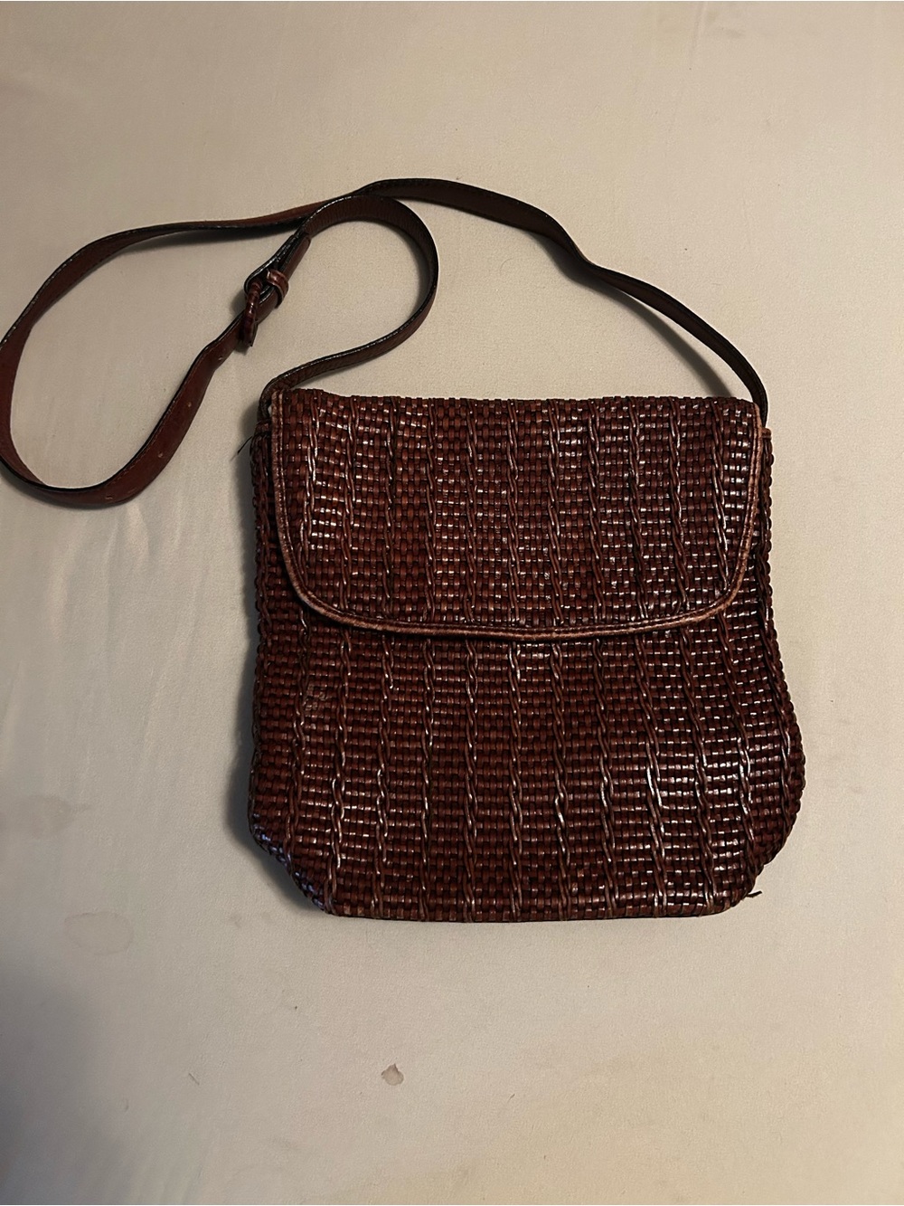 Fossil Woven Crossbody Bag in Dark Brown